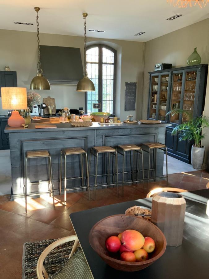 Bed and Breakfast La Bastide Des Grands Chenes Lambesc Exterior foto