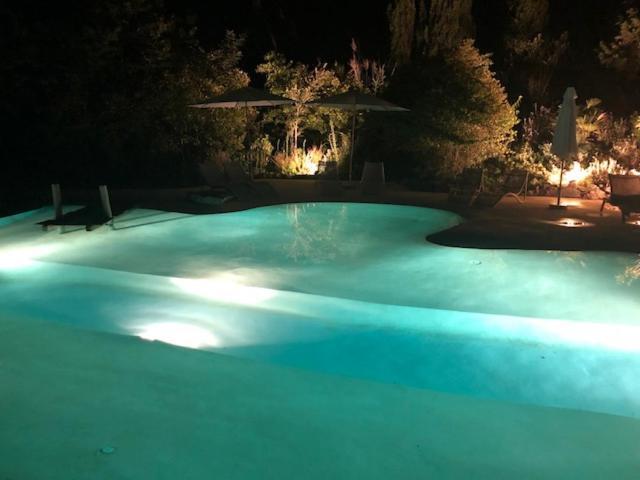 Bed and Breakfast La Bastide Des Grands Chenes Lambesc Exterior foto